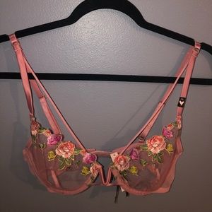 Victorias Secret Very Sexy Unlined Embroidery Bra
